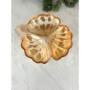 Beautiful Vintage Marigold Carnival glass three-leaf clover design